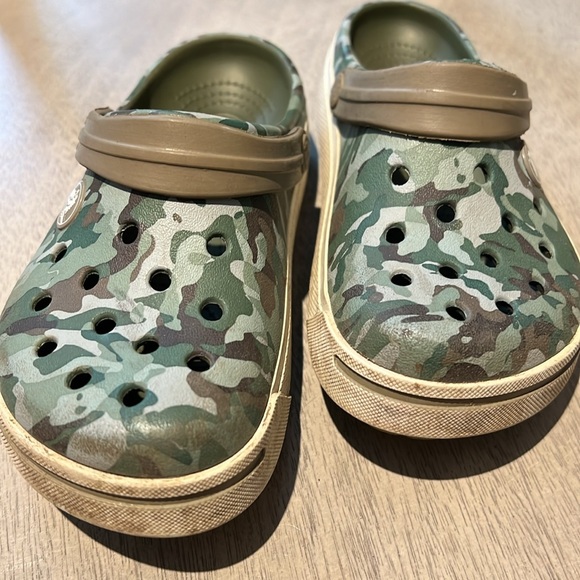 Kids Crocs - Picture 2 of 6